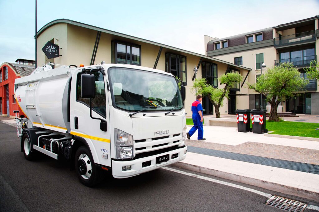Foto in bianco e nero delle Officine Alfieri Officine Mirandola all'inizio della storia del marchio